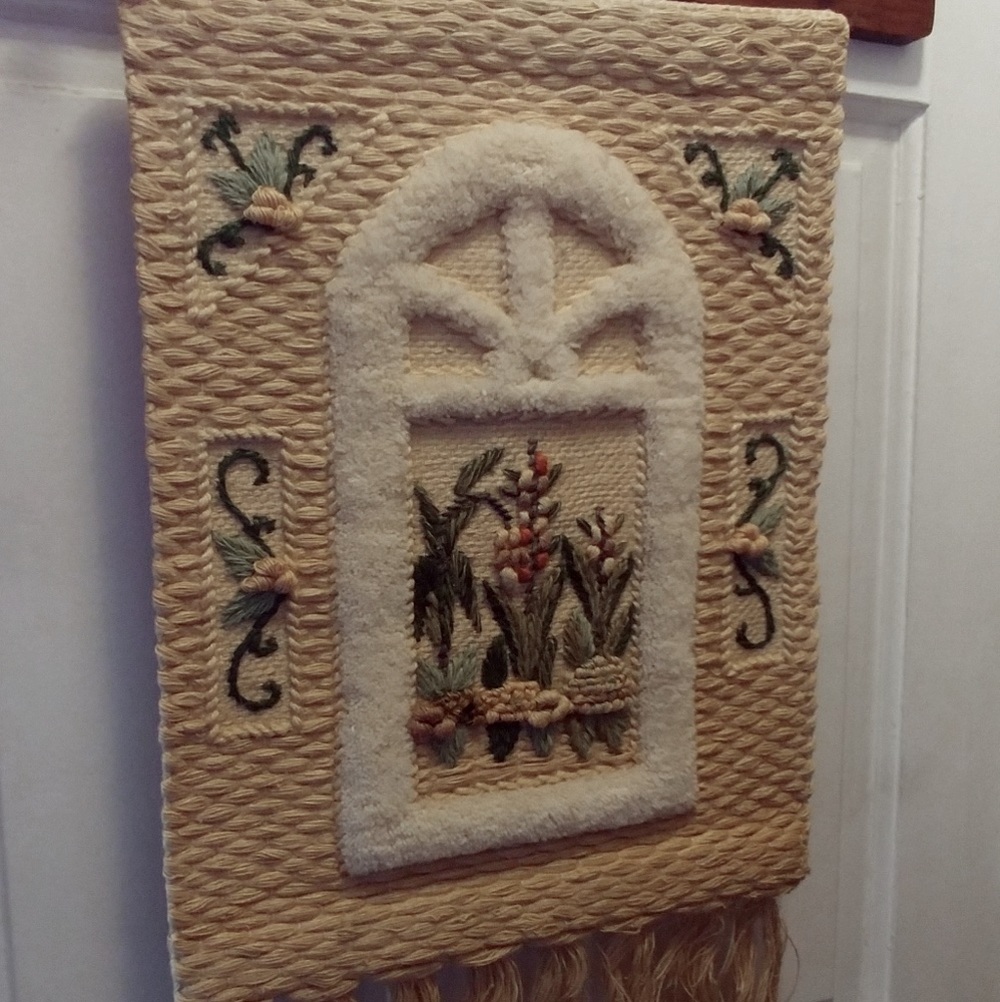 Wall hanging woven jute art floral